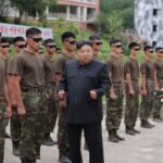 Kim Jong-un troost families van soldaten die vochten voor Rusland