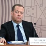 Medvedev waarschuwt terwijl Moskou zich niet gebonden voelt aan rakettverdrag