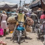 Mobility Tool voor Strijders: Motorfietsen Houdt Gewapende Mannen Beweeglijk in de Sahel