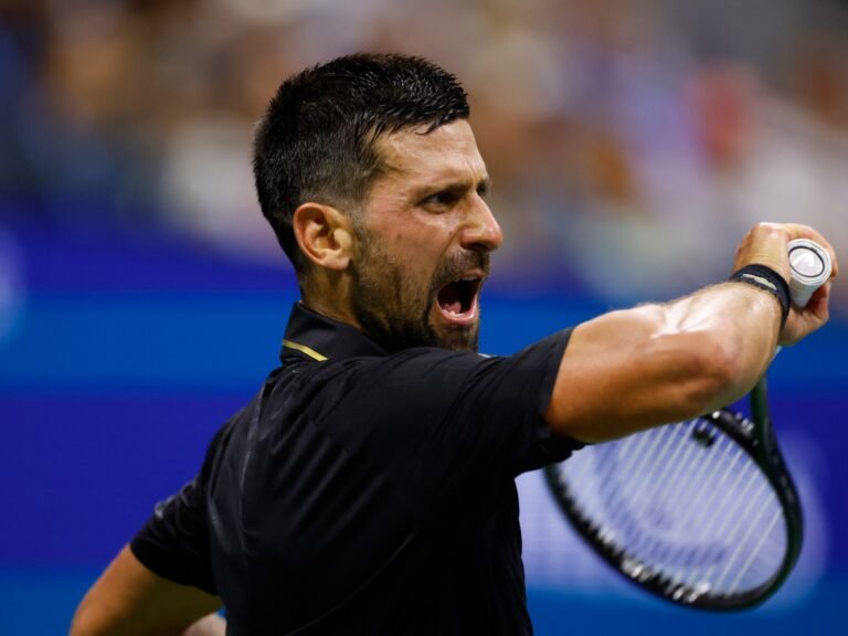 Novak Djokovic Strijdt om Tweede Ronde van de US Open te Bereiken
