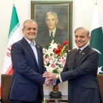 Pakistaanse premier Sharif ontvangt Iran's Pezeshkian en stemt in met versterking van veiligheid en handel