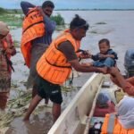 Pakistan Evacueert Duizenden door Waterafvoer uit Overstromende Rivieren in India