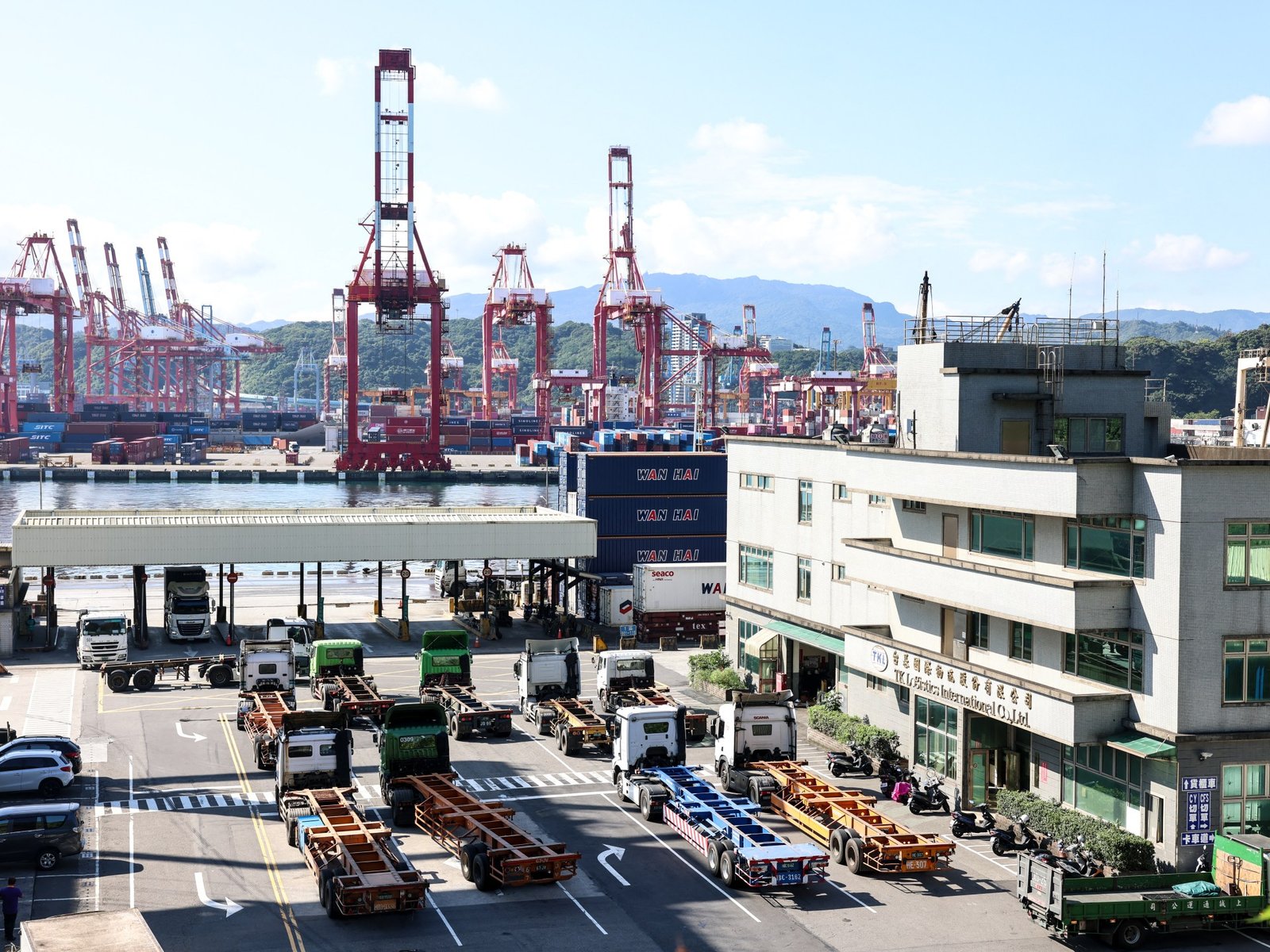 Reacties van landen en markten op de invoering van Trump-tarieven