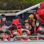 Recordhoogte van vluchtelingen- en migrantendoorgangen naar het VK tegen het einde van juli