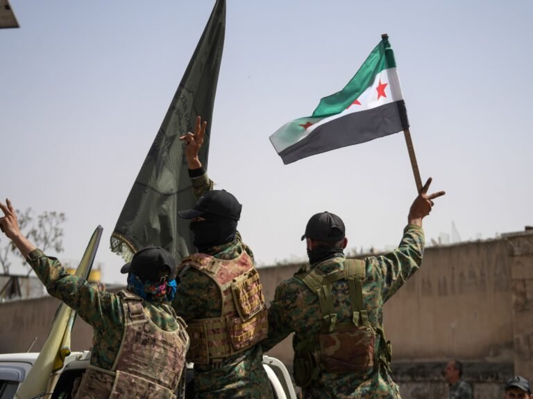 Syrische regering trekt zich terug uit gesprekken in Parijs met Koerdisch geleide strijders