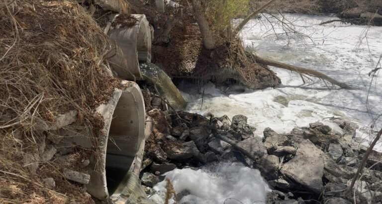 Toxisch Water van de Tijuana Rivier Vervuilt de Lucht: Onderzoek Toont Aan dat Waterstofsulfide-niveaus de Luchtkwaliteitsnormen Overschrijden