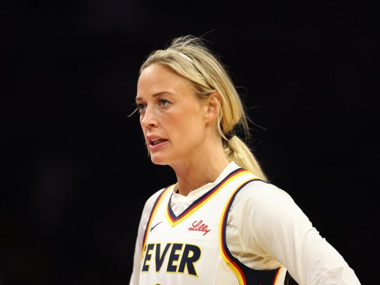 Veiligheid Centraal: Arrestaties na Verstoring met Sextoys in de WNBA