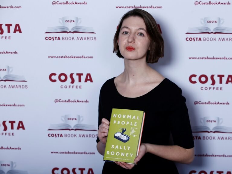 Verenigd Koninkrijk waarschuwt Sally Rooney na belofte om Palestina Actie te financieren