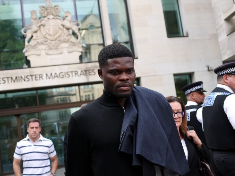 Voormalige Arsenal-middenvelder Partey vrijgelaten onder borgtocht wegens verkrachtingsaanklacht