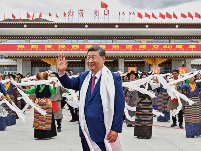 Xi Jinping Bezoekt Bijzondere Tibet ter Viering van 60 Jaar Chinese Heerschappij