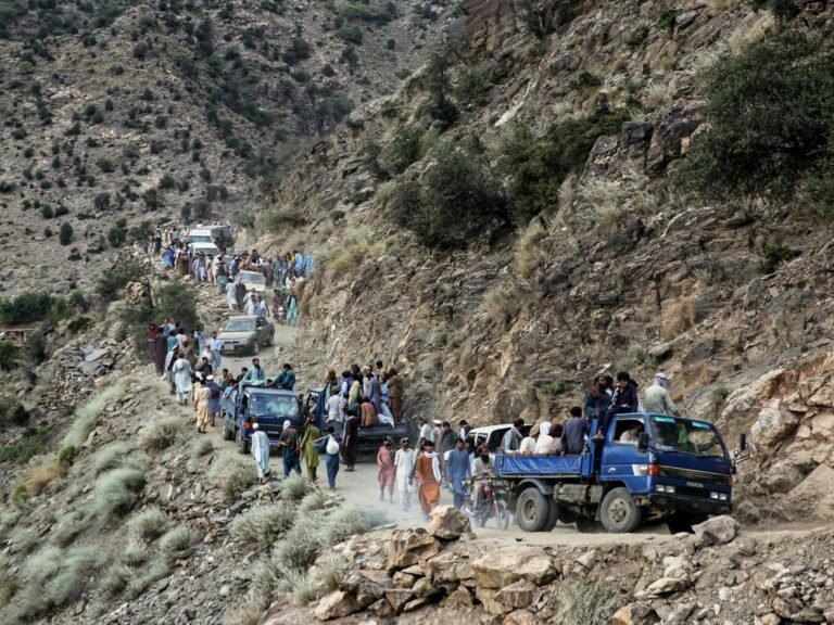 Honderden door aardbeving getroffen dorpen in Afghanistan nog steeds niet bereikt, volgens de VN