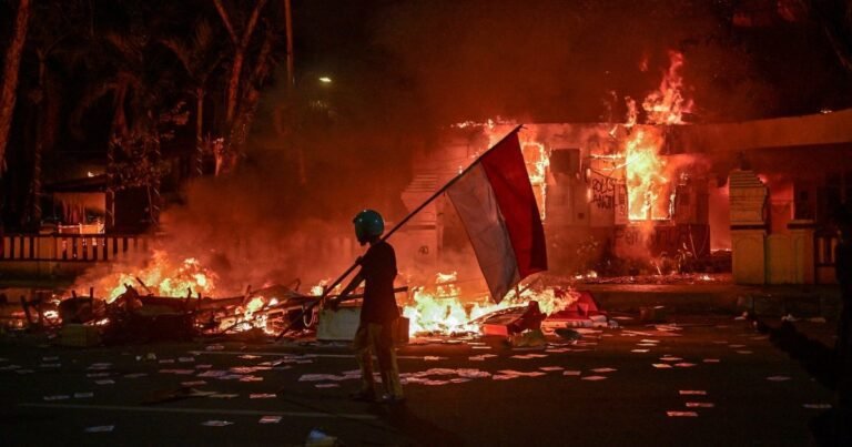 Indonesische Groepen Uitstellen van Protesten in Jakarta door Verhoogde Politiebeveiliging