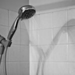 Kaart van het waterverbruik in Amerikaanse huishoudens: Toiletten en douches zijn de grootste verbruikers, terwijl luchtbevochtigers het verbruik verhogen in droge steden