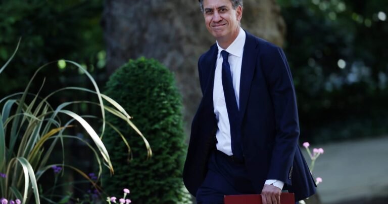 Kiezers blijven voor netto-nul, maar willen Miliband en Starmer op afstand houden.
