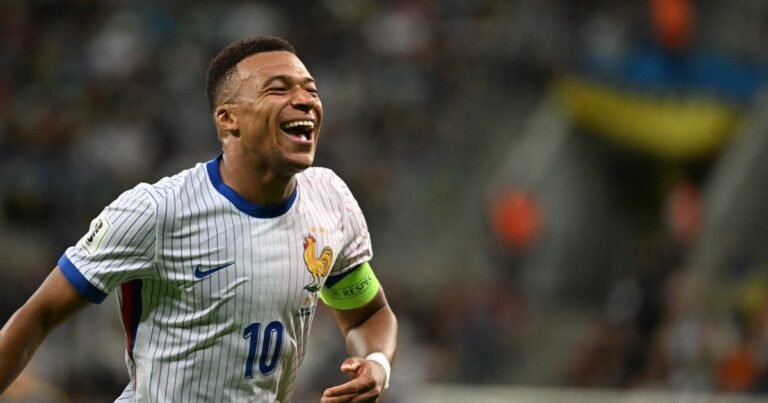Mbappé Gelijk met Henry terwijl Frankrijk Makkelijk Over Oekraïne Heen Vaart in WK-Wedstrijd