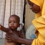 Miljoenen kinderen in Afrika in gevaar door bezuinigingen op hulp en voedseltekorten