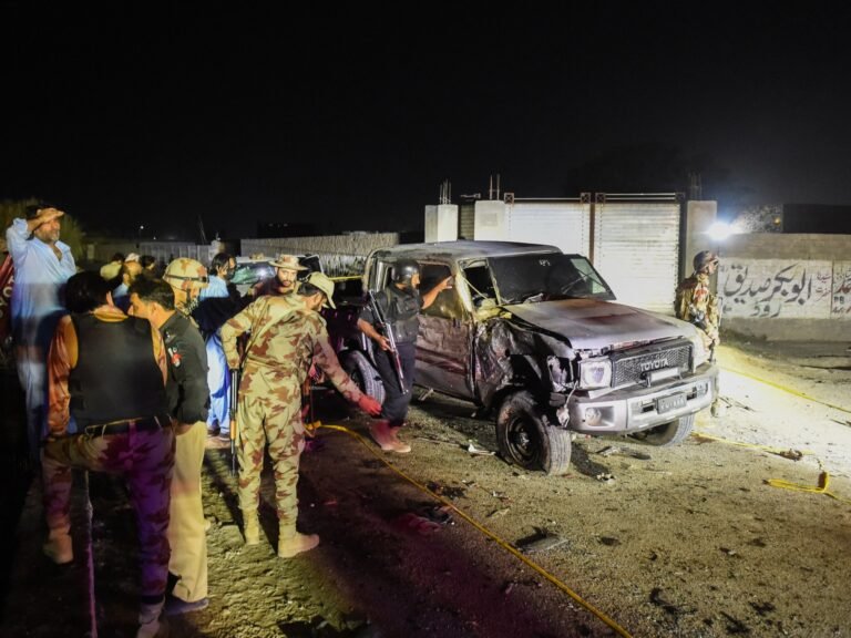 Minstens 11 doden bij explosie tijdens politieke bijeenkomst in Quetta, Pakistan