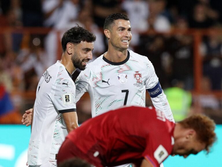 Ronaldo leidt Portugal naar overwinning in WK-kwalificatie ter nagedachtenis aan Jota