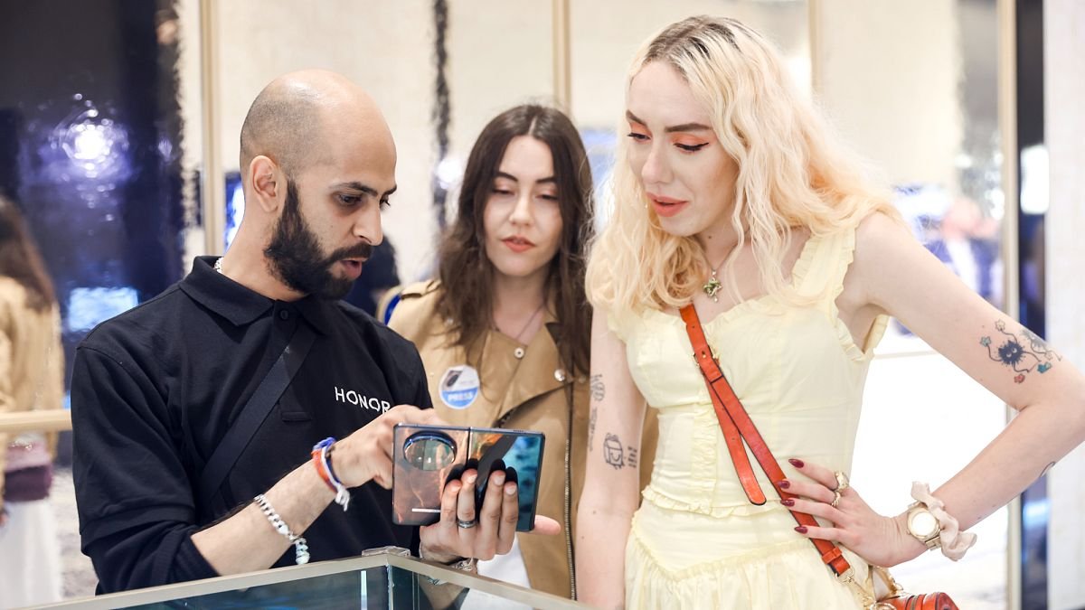 Vouwbare telefoons: Wordt 2026 het keerpunt voor de mobiele telefoonindustrie?