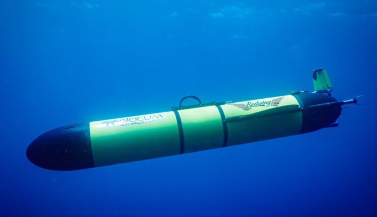 Autonome robotglider cirkelt de aarde in historische oceaanmissie