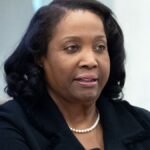 Hooggerechtshof staat Lisa Cook voorlopig aan als gouverneur van de Federal Reserve