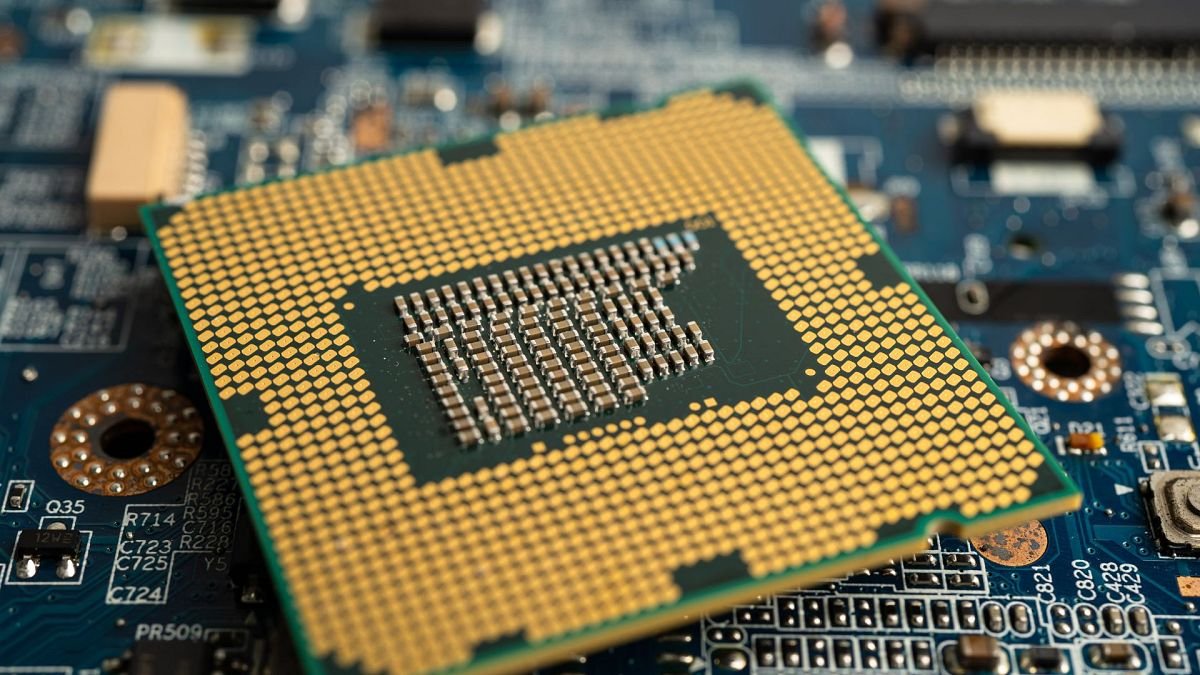 Nederland roept zeldzame noodwet in om Chinese chipmaker onder controle te krijgen