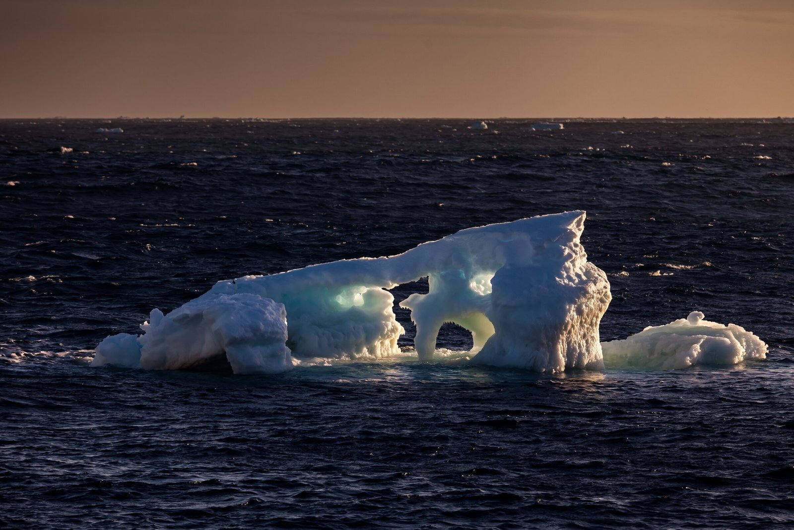 Zuidelijke Oceaan met lage zoutgehaltes blijft CO₂ absorberen, ondanks klimaatmodelvoorspellingen