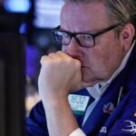 Grote verkoopgolf op wereldmarkten: Wat drijft de aanzienlijke daling?