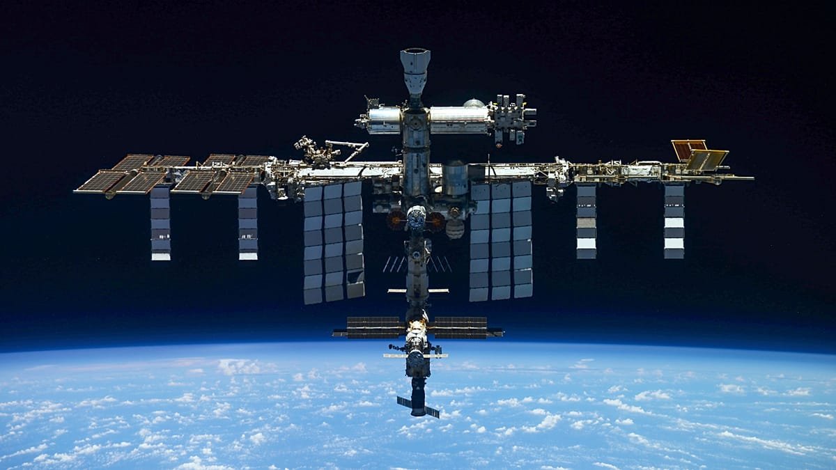 Internationale Ruimtestation viert 25 jaar menselijk leven in de ruimte: een terugblik