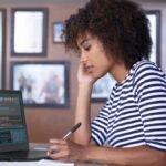 Op afstand en hybride werken kan werkgelegenheid stimuleren, volgens rapport van het Britse parlement