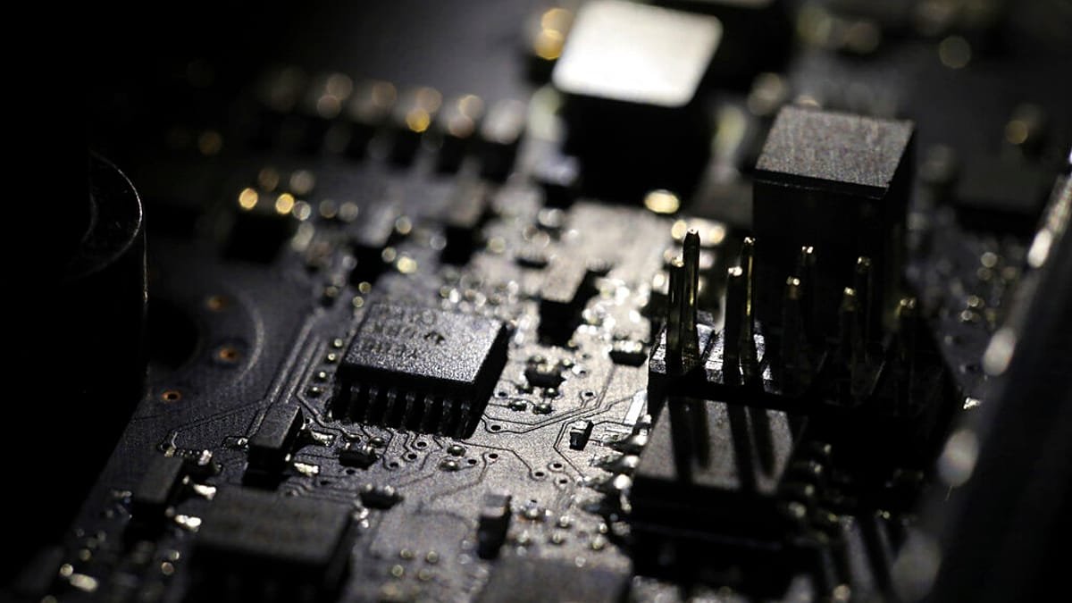 De digitale oorlog tussen Oost en West: De rol van Griekenland aan de oostelijke grens