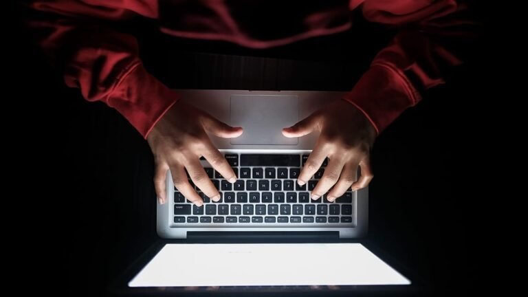 Pornhub Onderzoekt Hack die Gegevens van Meer dan 200 Miljoen Gebruikers Aangaat