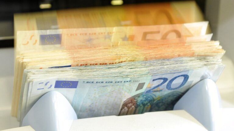 De Griekse economie boekt vooruitgang, maar wereldwijde risico's blijven een zorg