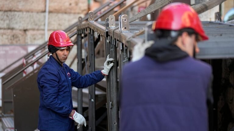 Italië ervaart zeldzame dubbele daling in zowel werkloosheid als beschikbare banen