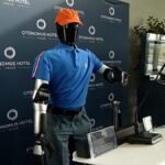 Maak kennis met Oto: de robotconciërge die gasten verwelkomt in een AI-gestuurd hotel in Las Vegas