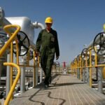 Oliekosten Stijgen Terwijl Trump Iran Waarschuwt: 'De Tijd Raakt Op' Voor Nucleaire Deal