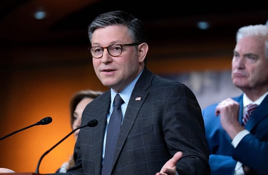 Amerikaans Huis stemt voor opheffing van President Trump's tarieven op Canada