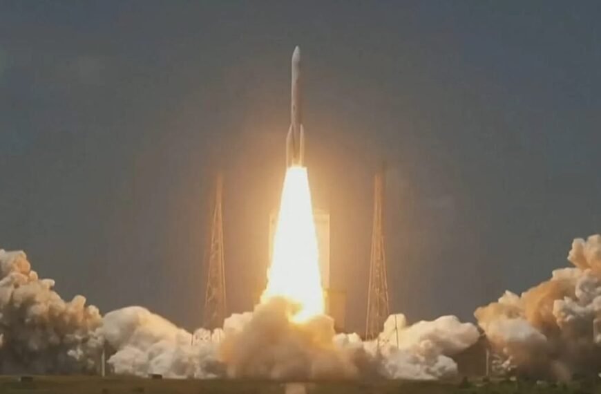 Ariane 6-raket lanceert 32 satellieten voor Amazon Leo-netwerk