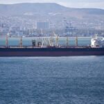 Russische olie-inkomsten dalen door sancties, met negatieve impact op de economie