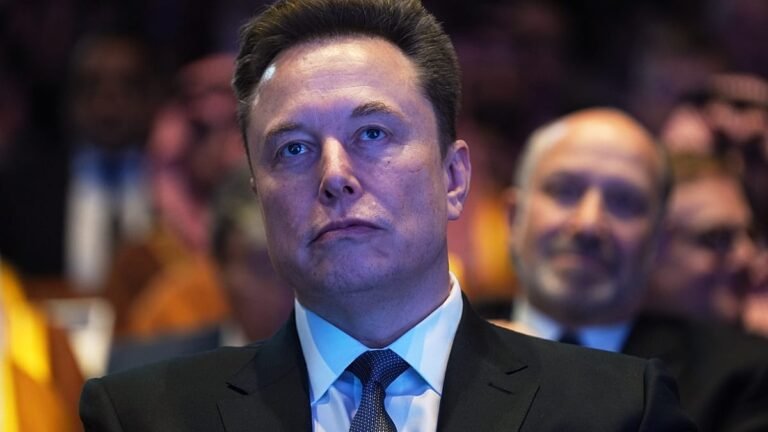 Elon Musk stelt invoering van nieuwe regels op X voor betalingen aan makers uit na online kritiek