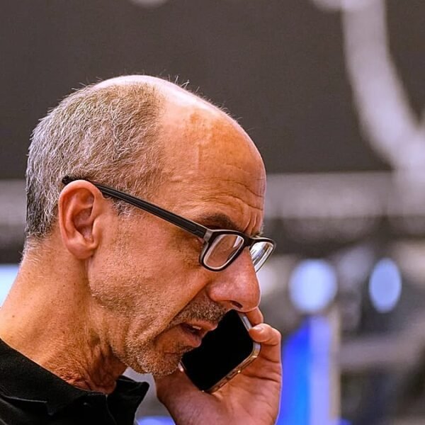 Europese markten dalen terwijl olieprijzen stijgen en gasprijzen in Europa toenemen