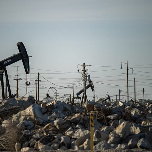 Olieprijs stijgt naar $110 per vat na Israëlische aanvallen op Iraanse energie-installaties