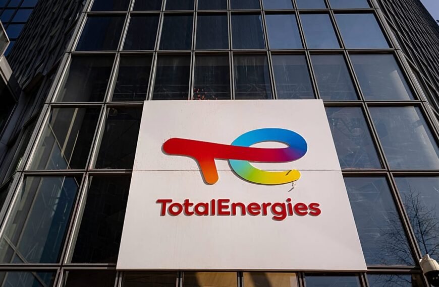 TotalEnergies Behaalt $1 Miljard Winst Door Investeringen in Midden-Oosten Olie Ondanks Oorlogsverstoringen