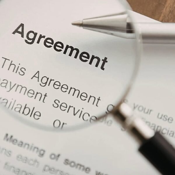 De Kleine Lettertjes van Sociale Media Beperken Mogelijk het Recht van Gebruikers om te Klagen