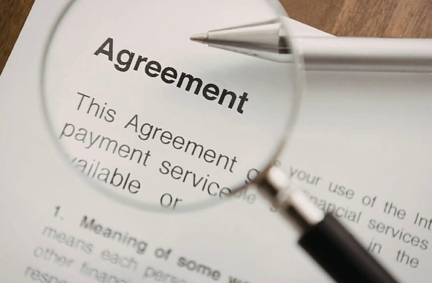 De Kleine Lettertjes van Sociale Media Beperken Mogelijk het Recht van Gebruikers om te Klagen