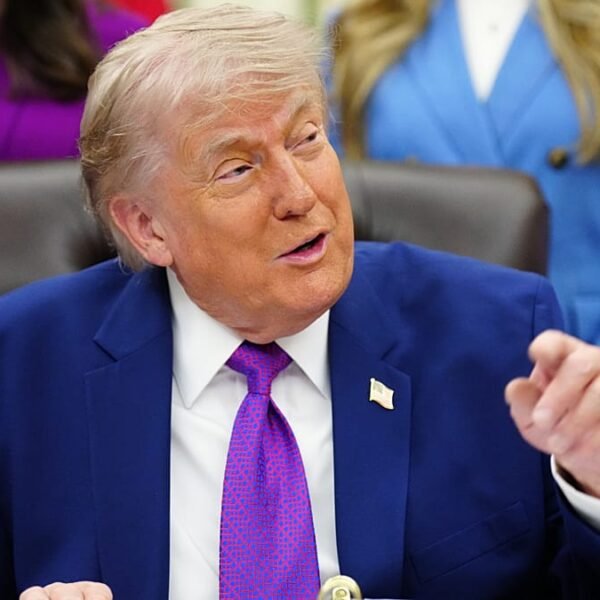 Beursinformatie onthult dat Trump aanzienlijke winsten heeft behaald met investeringen in Big Tech