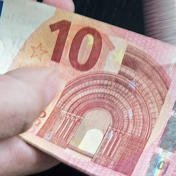 Gemiddelde Lonen in Europa: Landen met de Hoogste en Laagste Salarissen
