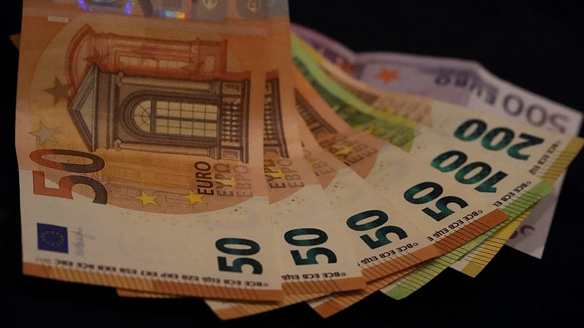 Hoeveel blijft er over van een salaris van €100.000 na belasting in Europa?