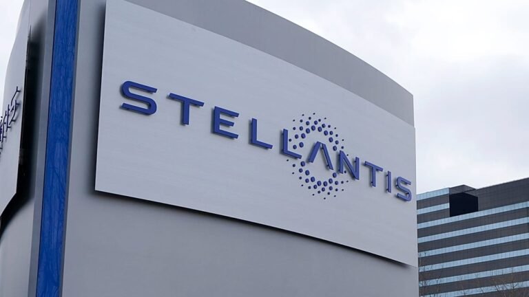 Stellantis introduceert 60 nieuwe modellen tegen 2030: elektrische auto geproduceerd in Pomigliano