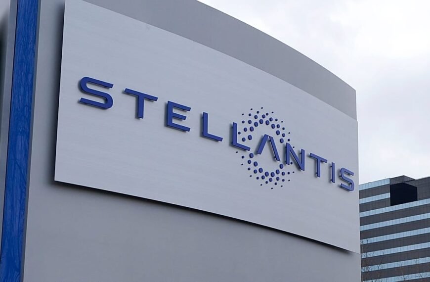 Stellantis introduceert 60 nieuwe modellen tegen 2030: elektrische auto geproduceerd in Pomigliano